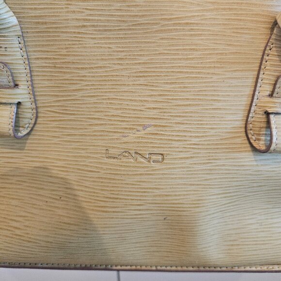 Handbag - Picture 2 of 3